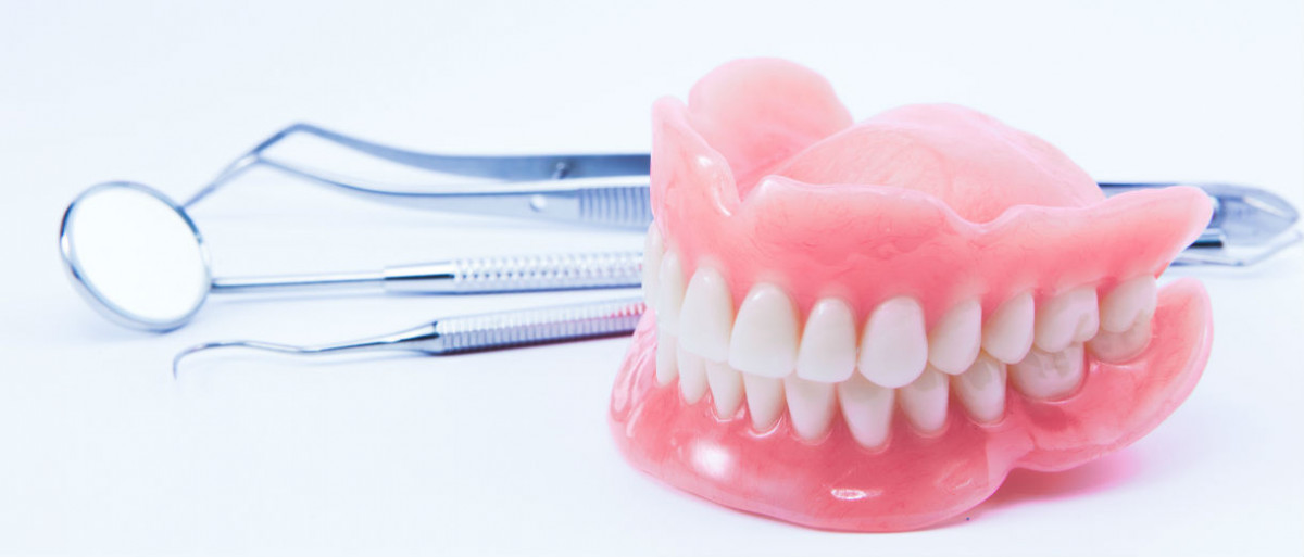 Semnoe-protezirovanie-zubov